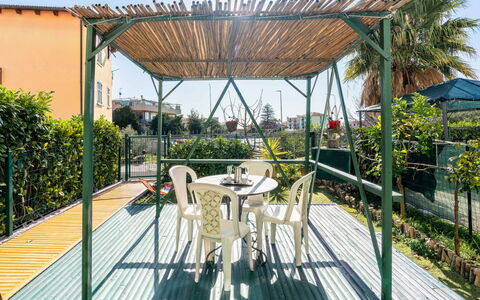 Azzurra: Ombre, Eco Hôtel, Mobilier De Jardin, Jardin, Aménagement Paysager, Structure En Plein Air, Cour, Clôture, Recours