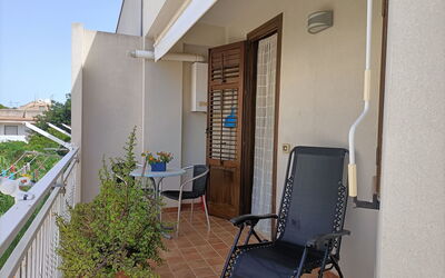 San Vito Lo Capo 125: L'Eau, Ciel, Nuage, Bâtiment, Piscine, Bleu, Bleu Azur, Mobilier De Jardin, Loisir, Plante