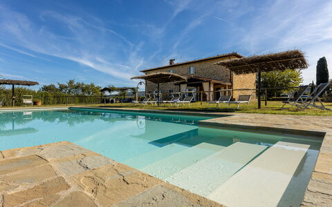 Villa Leopolda Selvarella: Lot Terre, Piscine, Chalet, Ferme, Biens, Mobilier De Jardin, Villa, Arrière-Cour, Aménagement Paysager, Eco Hôtel
