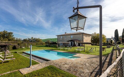 Villa Leopolda Selvarella: Biens, Cour, Ferme, Arrière-Cour, Piscine, Aménagement Paysager, Villa, Hacienda