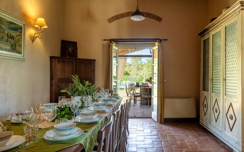 Villa Leopolda Selvarella: Meubles, Table, Chaise, Table Cuisine Et Salle A Manger, Salle À Manger, Restaurant, Eco Hôtel, Plante D'Appartement, Mobilier De Jardin, Tableau De Plein Air