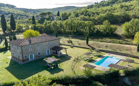 Villa Leopolda Selvarella: Biens, Jardin, Ferme, Pelouse, Arrière-Cour, Cour, Aménagement Paysager, Plantation, Villa, Piscine