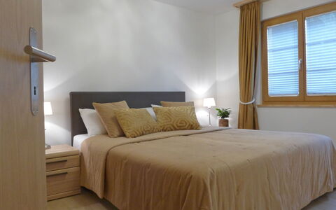 Panoramapark Soleil Haus D Apt 3: Meubles, Propriété, Fenêtre, Confort, Bois, Textile, Cadre De Lit, Oreiller, Design Intérieur, Ombre