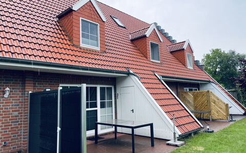 Meerzeit Ii: Propriété, Ciel, Fenêtre, Bâtiment, Bois, Ombre, Plante, Maison, Porte