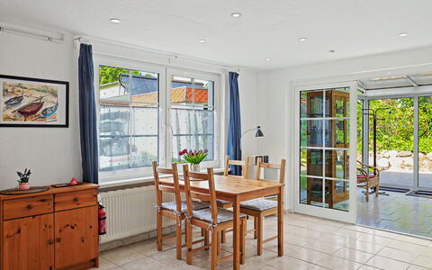 Usedomer Seekiste: Meubles, Sol, Design Intérieur, Sol, Bois, Table, Plafond, Chaise, Table Cuisine Et Salle A Manger, Salle À Manger