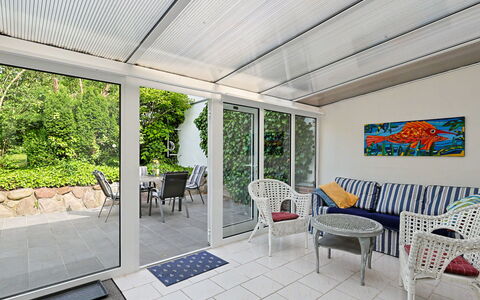 Usedomer Seekiste: Meubles, Design Intérieur, Chaise, Mobilier De Jardin, Ombre, Verre, Pot De Fleur, Plante D'Appartement, Patio, Porche