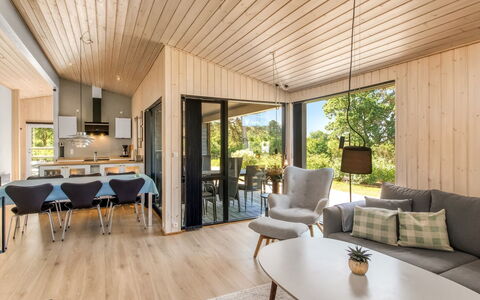 Liesel - 700M from the Sea: Bois, Design Intérieur, Parquet, Sol, Sol, Domicile, Dur, Plafond, Tache De Bois, Porche