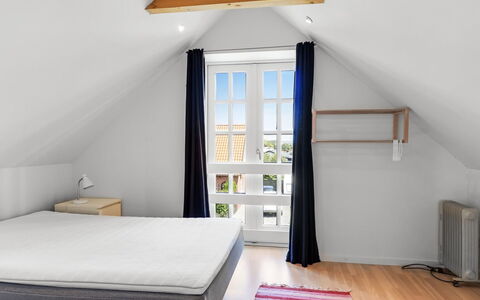 Rosabel - 1Km from the Sea: Herbe, Maison, Toit, Domicile, Chalet, Arbuste, Lot Terre, Zone Rurale, Ferme, Couverture De Sol