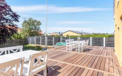 Rosabel - 1Km from the Sea: Herbe, Maison, Toit, Domicile, Chalet, Arbuste, Lot Terre, Zone Rurale, Ferme, Couverture De Sol