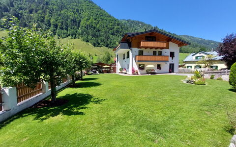 Fusch 100: Plante, Ciel, Bâtiment, Propriété, Paysage Naturel, Arbre, Montagne, Lot Terre, Maison, Fenêtre