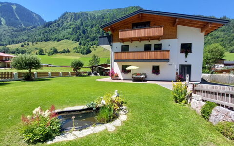 Fusch 100: Plante, Ciel, Bâtiment, Arbre, Montagne, Fenêtre, Lot Terre, Paysage Naturel, Maison, Chalet
