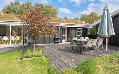 Hagbard - 2.6Km from the Sea