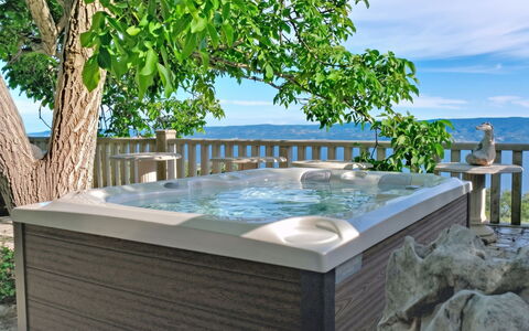 Villa Jolie Amazing Stone: Baignoire, Luminaire Plomberie, Composite, Jacuzzi, Piscine, Loisir, Plate-Forme, Recours, Mobilier De Jardin