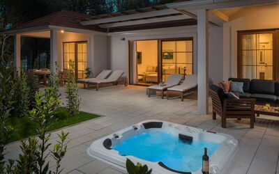 Logement:&nbsp;Luxury Bay Villa with Private Hot Tub 313.1
