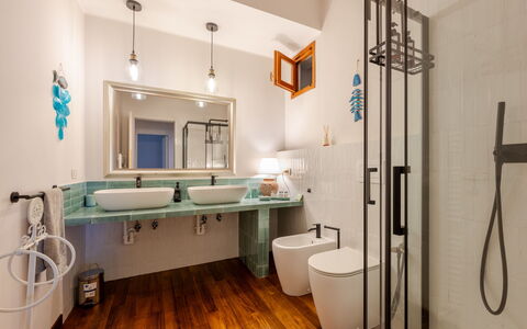 Wesea: Design Intérieur, Luminaire Plomberie, Sol, Mur, Salle De Bains, Sol, Évier, Bois, Lavabo, Robinet