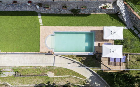 Casa Aurora - Recco, Liguria: Plante, Bâtiment, Lot Terre, Design Urbain, Herbe, Toit, Zone Résidentielle, Paysage, Façade, Point De Repère
