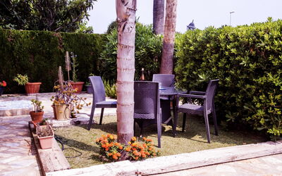 Casa Larauri Oliva Nova
