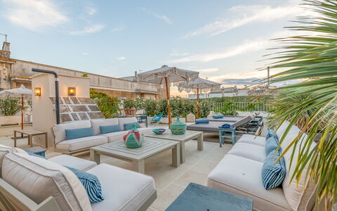 Dimora Cocchi: Ciel, Nuage, Plante, Meubles, Propriété, Bleu Azur, Mobilier De Jardin, Table, Bâtiment, Éclairage