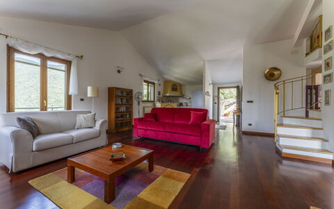 Belvedere, House With Private Pool And Garden, Rec: Canapé, Meubles, Table, Cadre, Bois, Design Intérieur, Plante, Sol, Confort, Salon