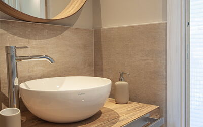 Logement:&nbsp;Pesco - First Floor Equipped Suite