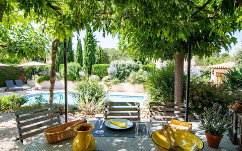 Petit Paradis Villa 44: Ciel, Plante, Meubles, Communauté Des Plantes, Table, Paysage Naturel, Chaise, Lot Terre, Mobilier De Jardin, Arbre