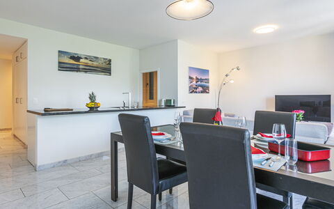Le Jazz: Meubles, Table, Chaise, Bâtiment, Design Intérieur, Bureau, Bureau D'Ordinateur, Sol