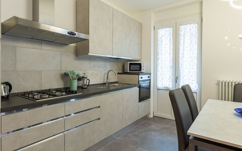 Livia: Cabinetry, Meubles, Comptoir, Evier, Bâtiment, Table, Robinet, Cuisinière, Évier, Appareil De Cuisine