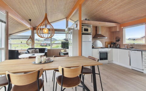 Mitre - 300M from the Sea: Bois, Design Intérieur, Plafond, Sol, Sol, Cuisine, Meubles, Domicile, Tache De Bois, Dur