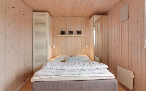 Mitre - 300M from the Sea: Chambre, Bois, Sol, Sol, Lit, Design Intérieur, Plafond, Meubles, Drap De Lit, Pièce