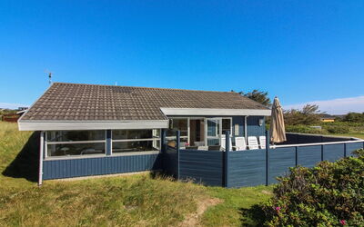 Mitre - 300M from the Sea