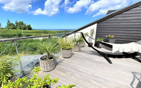 Bena - 150M from the Sea