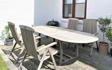 Bena - 150M from the Sea: Maison, Domicile, Toit, Chalet, Biens, Aménagement Paysager, Batiments Jardin, Siding, Ferme