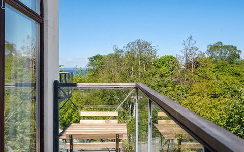 Bena - 150M from the Sea: Maison, Domicile, Toit, Chalet, Biens, Aménagement Paysager, Batiments Jardin, Siding, Ferme
