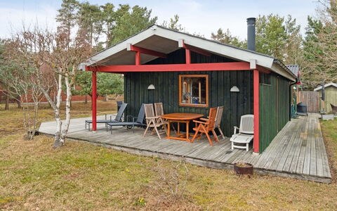 Nada - 200M from the Sea: Maison, Domicile, Toit, Chalet, Biens, Aménagement Paysager, Batiments Jardin, Siding, Ferme