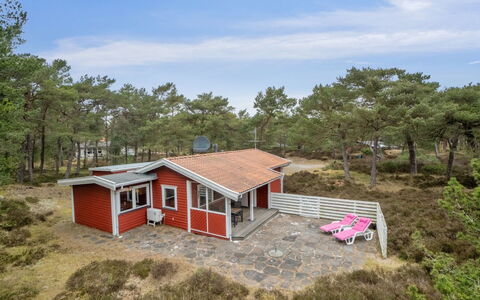 Sanela - 25M from the Sea: Meubles, Design Intérieur, Sol, Bois, Sol, Plafond, Parquet, Chaise, Table, Éclairage