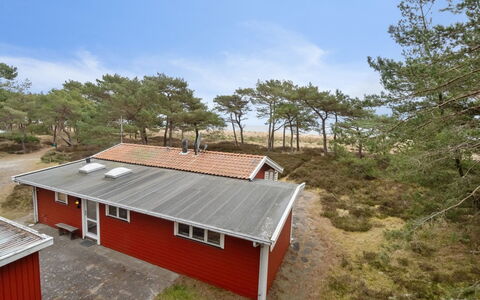 Sanela - 25M from the Sea: Meubles, Design Intérieur, Sol, Bois, Sol, Plafond, Parquet, Chaise, Table, Éclairage