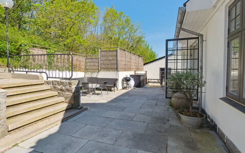 Johanna - 300M from the Sea: Bois, Meubles, Appartement, Pièce, Plafond, Tache De Bois, Chaise, Dur, Vernis, Lumber