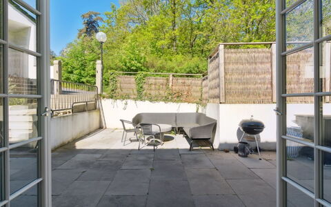 Johanna - 300M from the Sea: Bois, Meubles, Appartement, Pièce, Plafond, Tache De Bois, Chaise, Dur, Vernis, Lumber