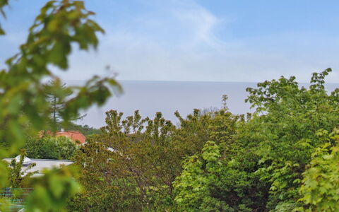 Dika - 400M from the Sea: Chalet, Domicile, Maison, Toit, Porche, Biens, Siding, Batiments Jardin, Ferme, Cour