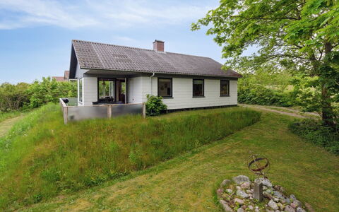 Dika - 400M from the Sea: Chalet, Domicile, Maison, Toit, Porche, Biens, Siding, Batiments Jardin, Ferme, Cour