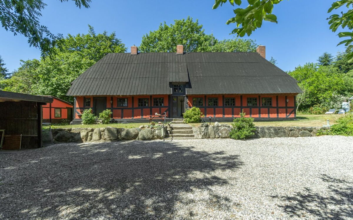 Elvin - 2.7Km from the Sea