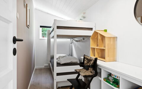 Fiete - 200M from the Sea: Design Intérieur, Lit Superposé, Meubles, Bois, Sol, Lit, Chambre, Plafond, Sol, Pièce