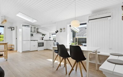 Fiete - 200M from the Sea