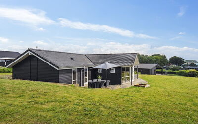 Geeske - 150M from the Sea