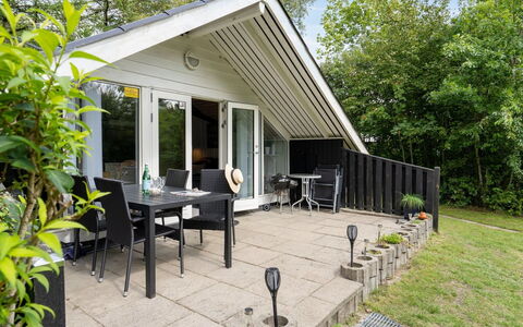Anselma - 30Km from the Sea: Meubles, Design Intérieur, Chaise, Sol, Table, Recours, Sol, Plafond, Pièce, Eco Hôtel