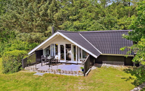 Anselma - 30Km from the Sea: Meubles, Design Intérieur, Chaise, Sol, Table, Recours, Sol, Plafond, Pièce, Eco Hôtel