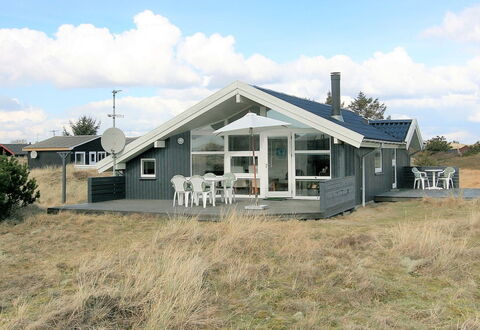 Tonna - 1Km from the Sea: Maison, Domicile, Toit, Chalet, Biens, Aménagement Paysager, Batiments Jardin, Siding, Ferme