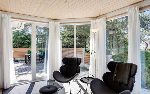 Laila - 1.2Km from the Sea: Toit, Maison, Domicile, Chalet, Porte, Siding, Plate-Forme, Porche, Planche, Dur