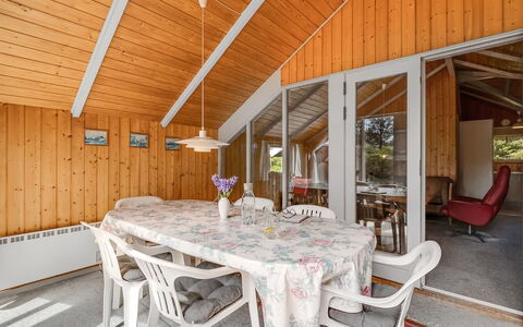 Clea - 800M from the Sea: Bois, Domicile, Porte, Maison, Chalet, Plafond, Dur, Tache De Bois, Porche, Cabane En Rondins