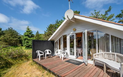 Clea - 800M from the Sea